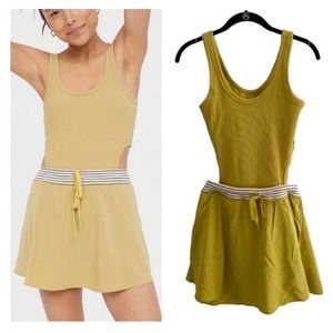 NWOT Aerie Offline ribbed cut out romper size large in oliv green